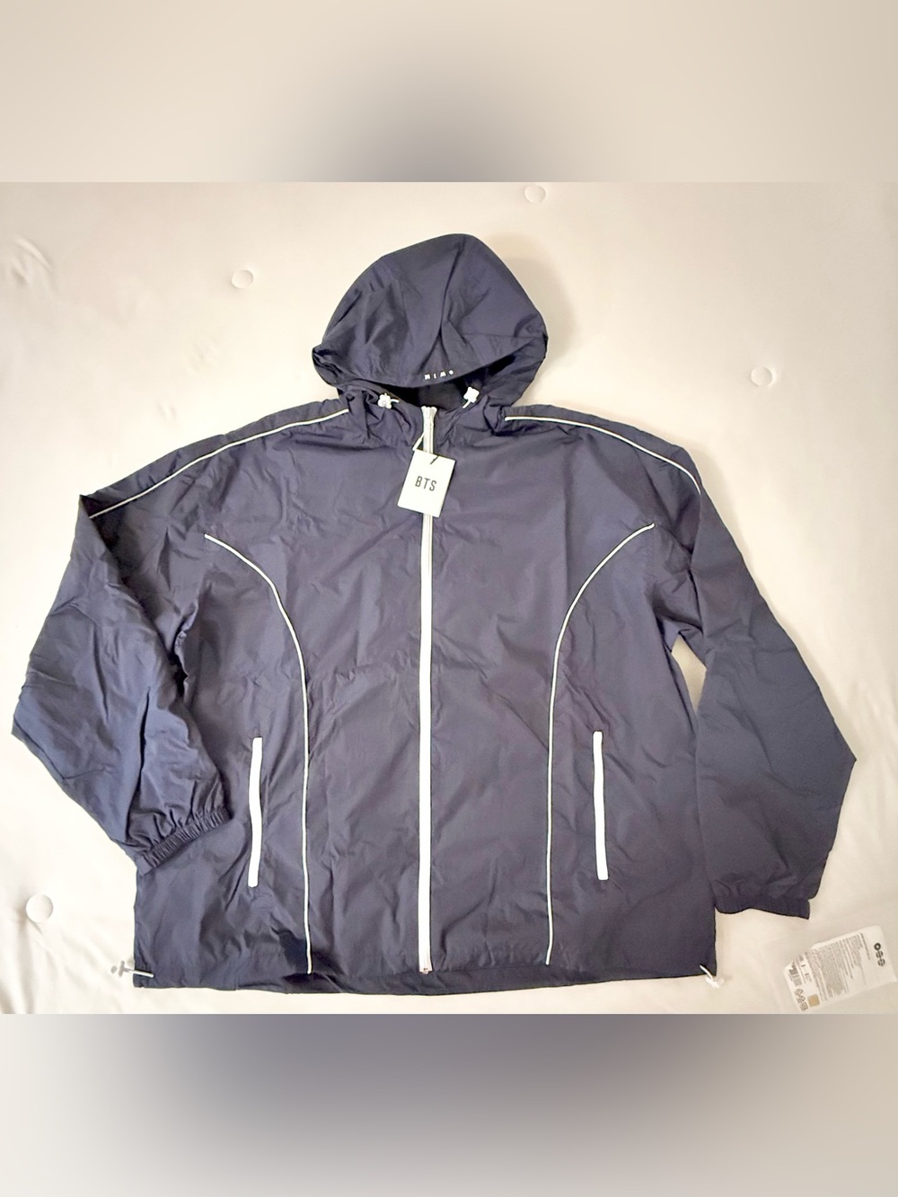 Authentic BTS Dive windbreaker - new with tags